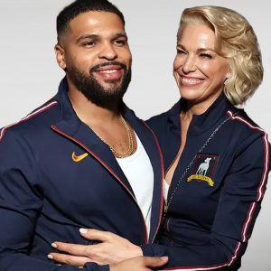 SAG Awards Ted Lasso Tracksuit Costume - Image 3