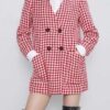 emily in paris lily collins houndstooth coat 850x1300 1